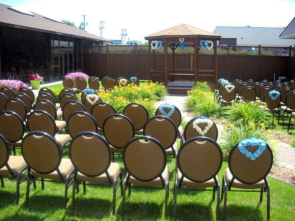 Doubletree By Hilton Roseville Minneapolis Exterior foto